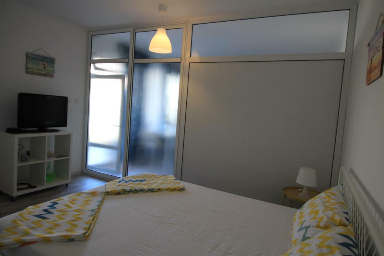 Marina Bay 22 Apartment Sveti Vlas Esterno foto