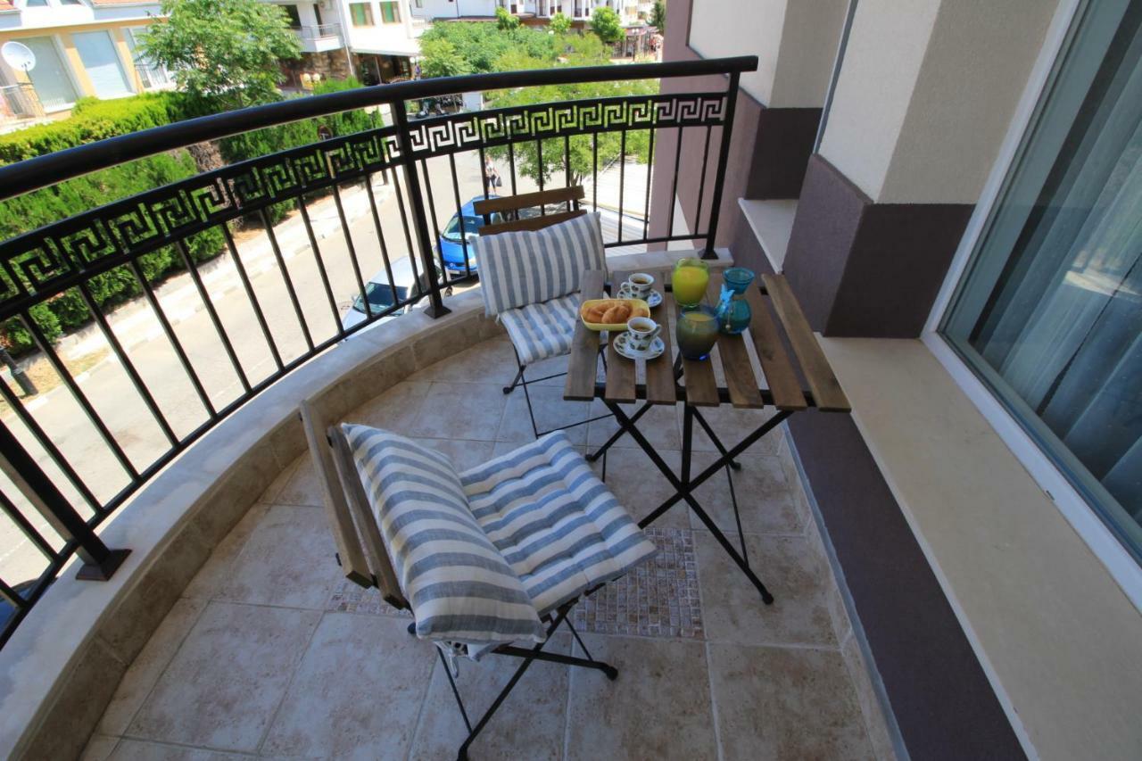 Marina Bay 22 Apartment Sveti Vlas Esterno foto