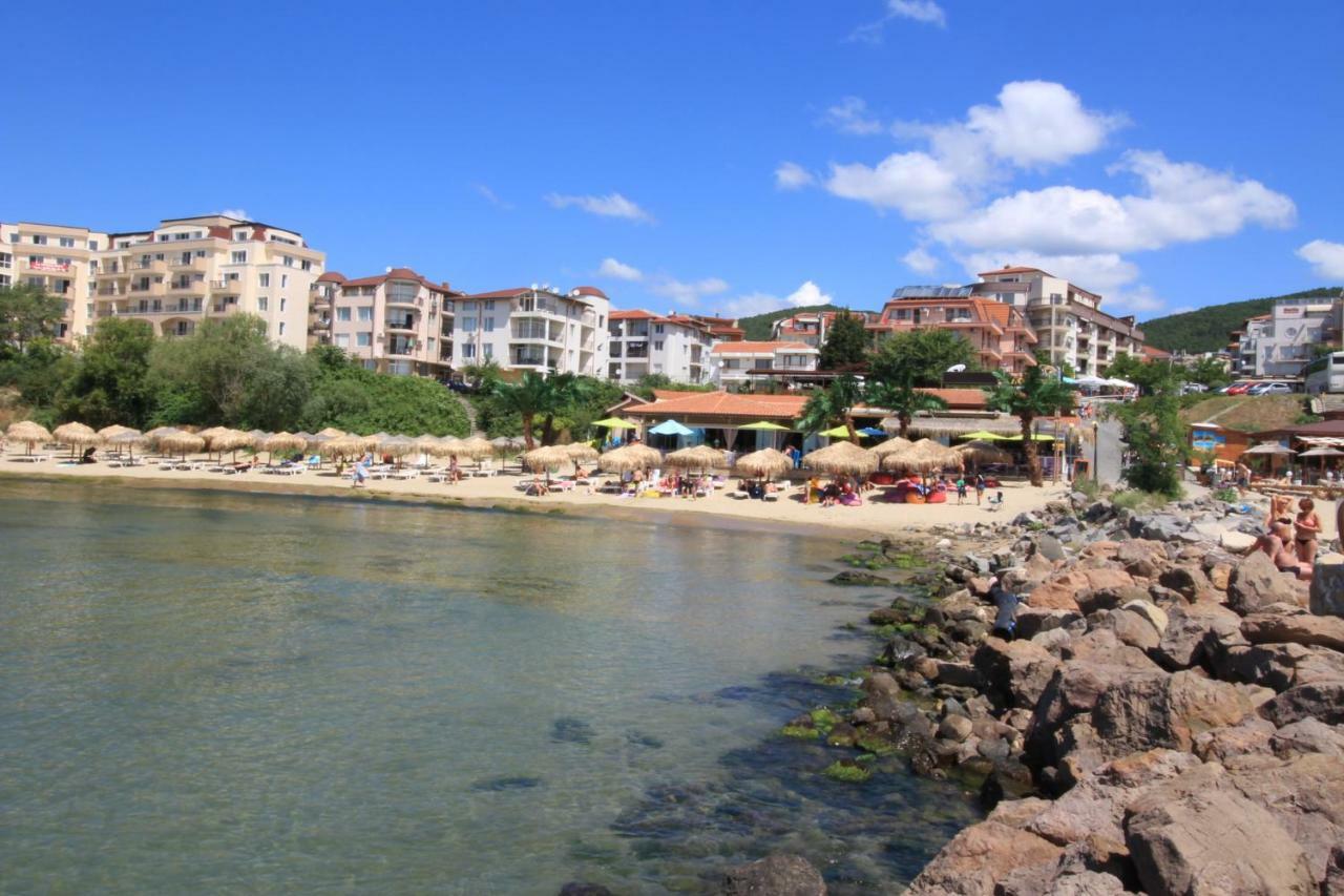Marina Bay 22 Apartment Sveti Vlas Esterno foto