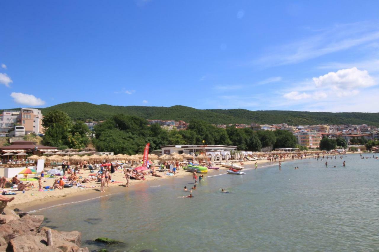 Marina Bay 22 Apartment Sveti Vlas Esterno foto